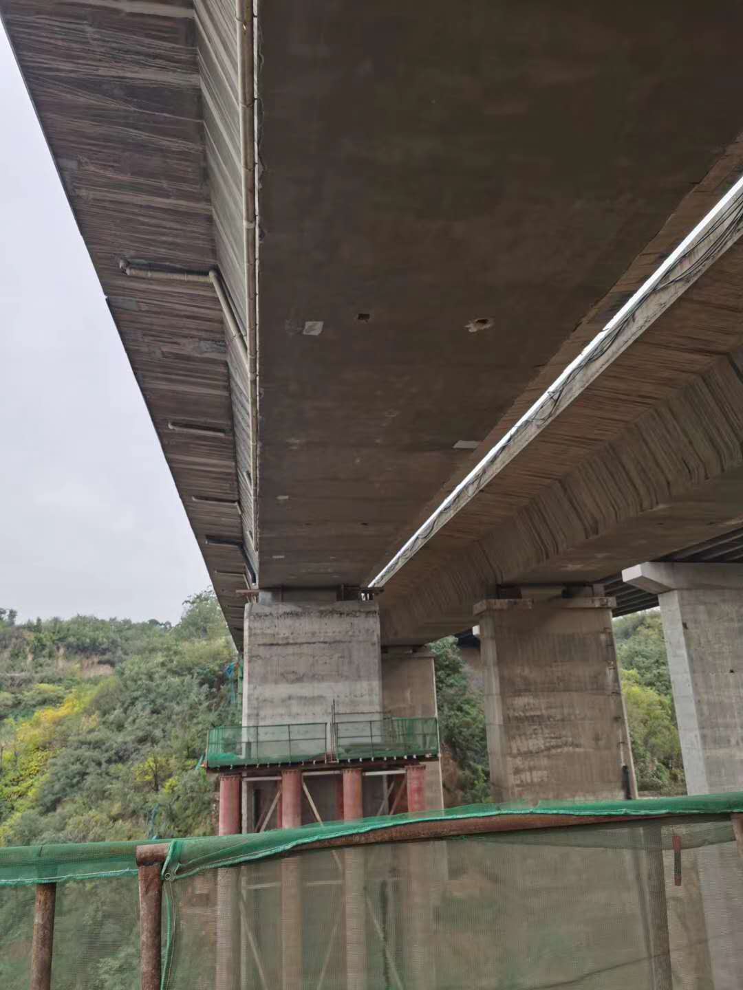 牡丹江桥梁加固前制定可行设计方案图并用对施工方法